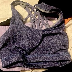 small/medium sports bra no padding very very comfy